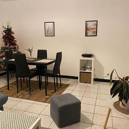 Appartement Cosy Pres De La Gare Avec Parking Сен-П'єрр-де-Кор Екстер'єр фото