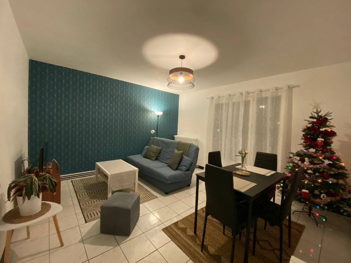 Appartement Cosy Pres De La Gare Avec Parking Сен-П'єрр-де-Кор Екстер'єр фото